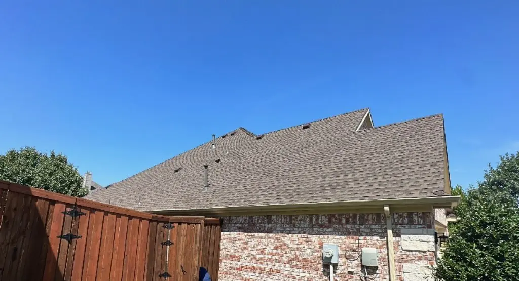 Completed roof replacement project in Marvin
